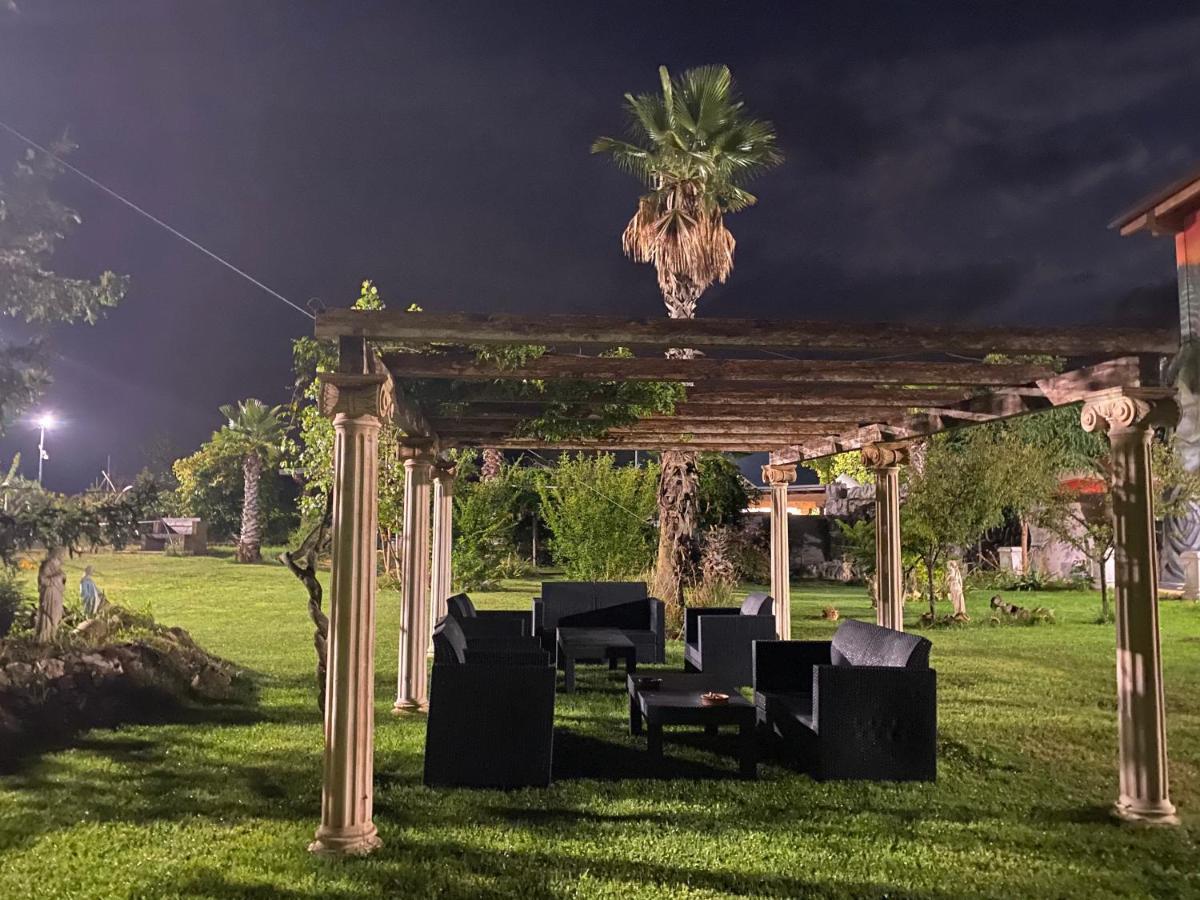Oasilandia Bed & Breakfast Dorno Exterior photo